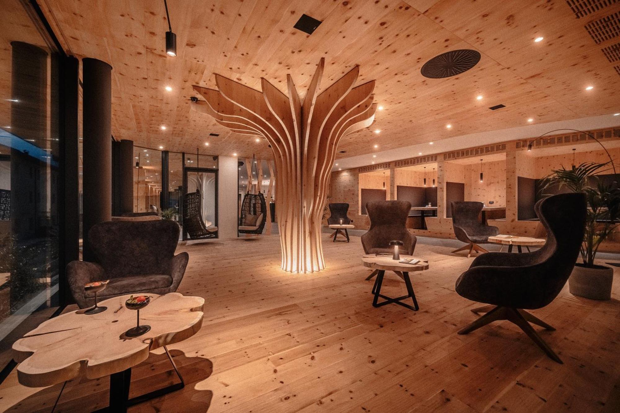Cristallo Sport & Wellness Hotel เลวิโกแตร์เม ภายนอก รูปภาพ